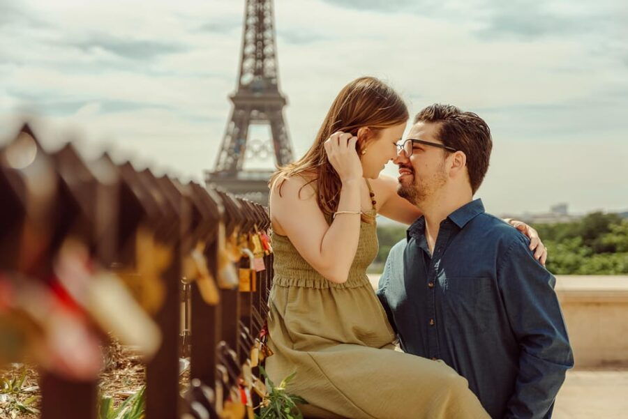 Paris: Eiffel Tower Street Photoshoot - Overview and Pricing