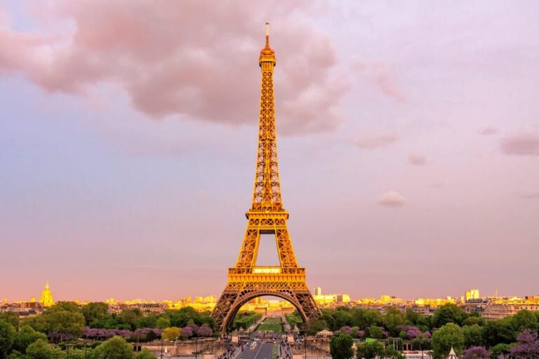 Paris: Full-Day Sightseeing Tour