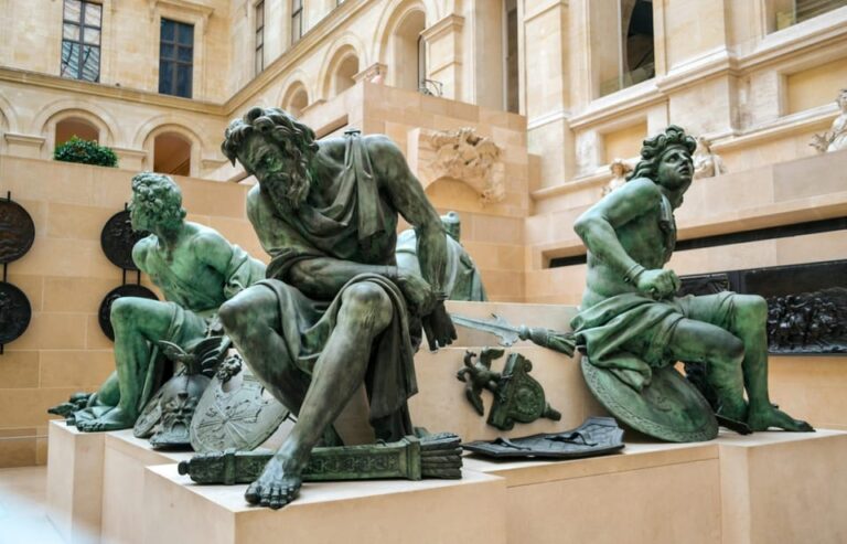 Louvre Highlights Guided Tour With Reserved Entry