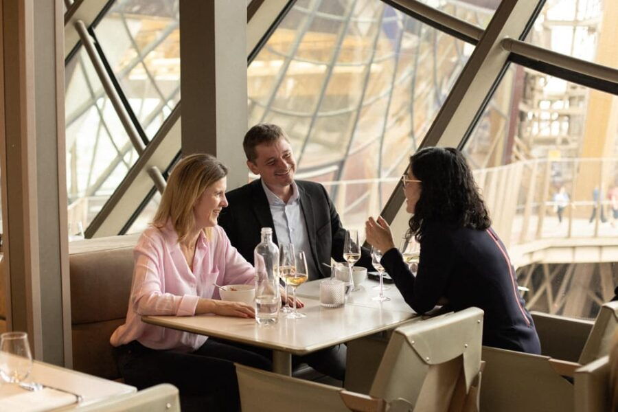 Paris: Eiffel Towers Madame Brasserie and 3-Course Lunch - Dining Experience at Madame Brasserie
