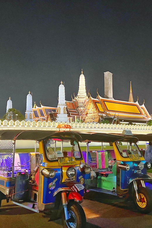 Bangkok Tuk-Tuk by Night With Chinatown Street Food Meal