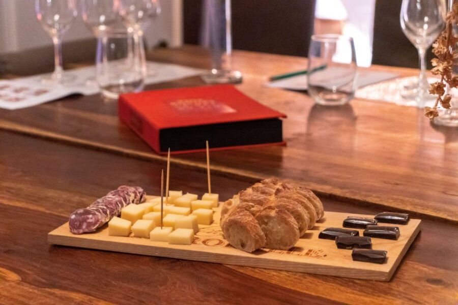 Bordeaux:Wine Masterclass & Blending Workshop With Appetizer - Activity Overview