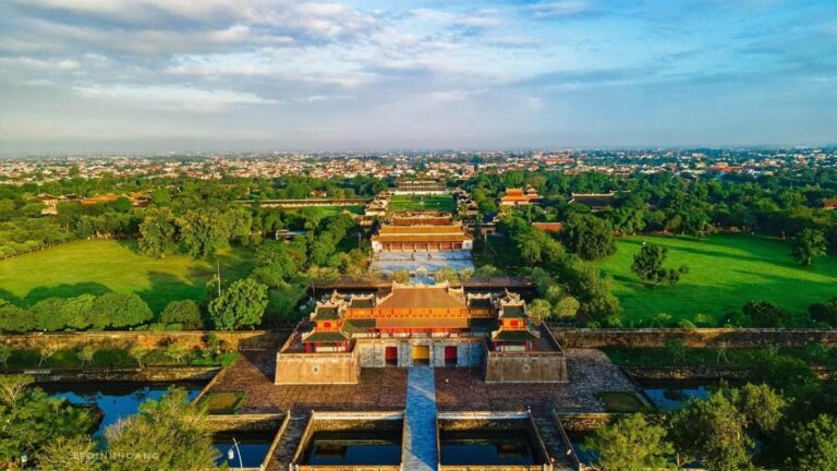From Da Nang/Hoi An: Hai Van Pass & Hue Imperial City Deluxe