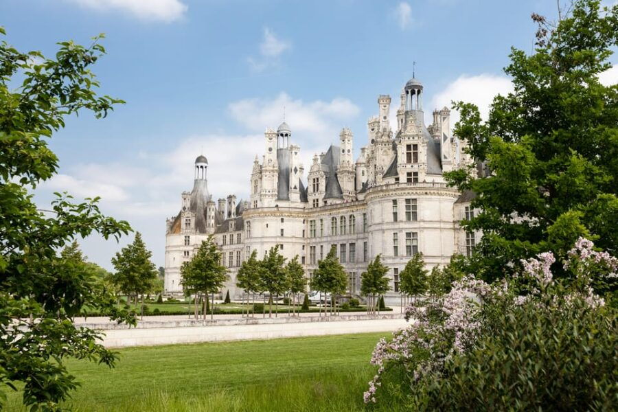 From Paris: Loire Valley Chambord Castle and Wine Tasting - Exploring Château De Chambord