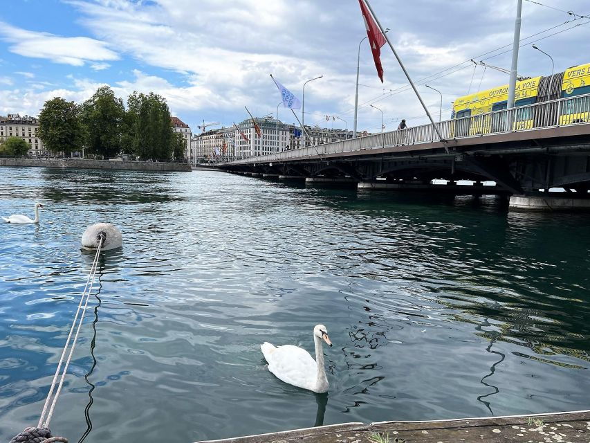 Geneva Complete Tour. Hotel PICK-UP, UN Area & the Old City - Geneva at a Glance
