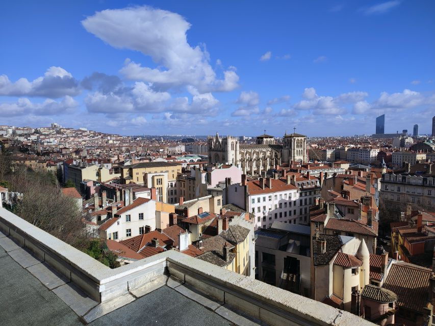 Lyon: Private Walking Tour of UNESCO Old Districts - Discovering the Charm of Vieux Lyon