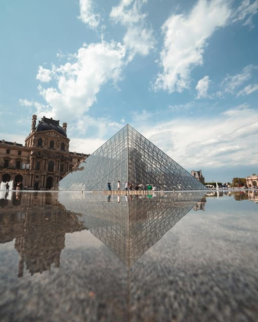 Paris: Louvre Museum Semi Private Guided Tour + Entry Ticket