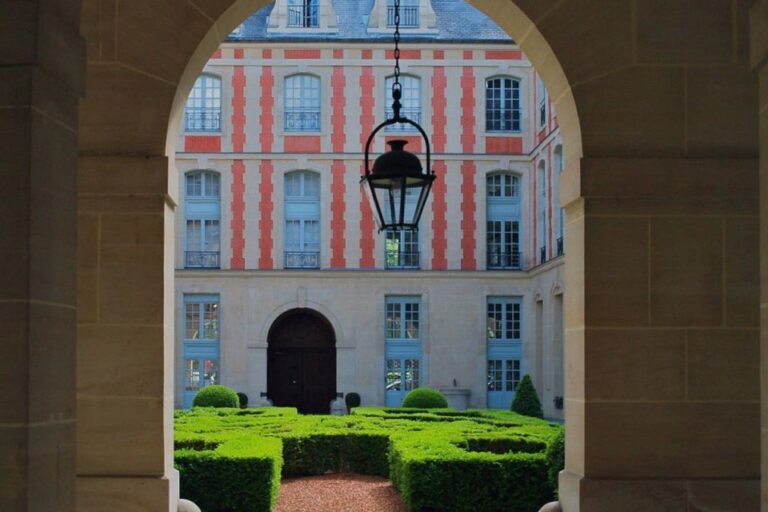 Paris: Private Guided Tour of Marais Disctrict