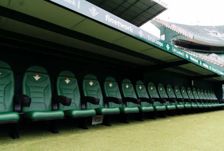 Seville: Real Betis Tour at the Benito Villamarín Stadium