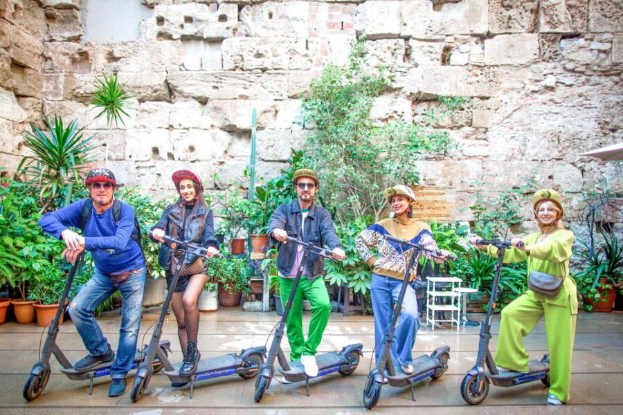 2 Hours Historic Adventure E-scooter Tour - Tour Overview