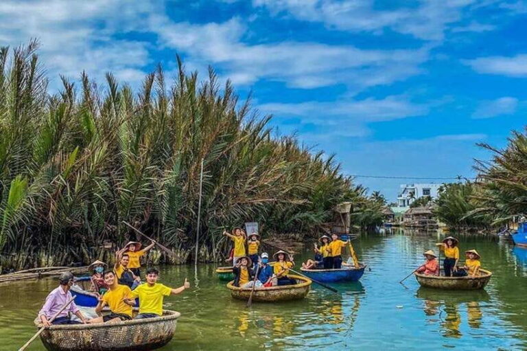 40 Minutes – Basket Boat Ride in the Water Coconut Forest