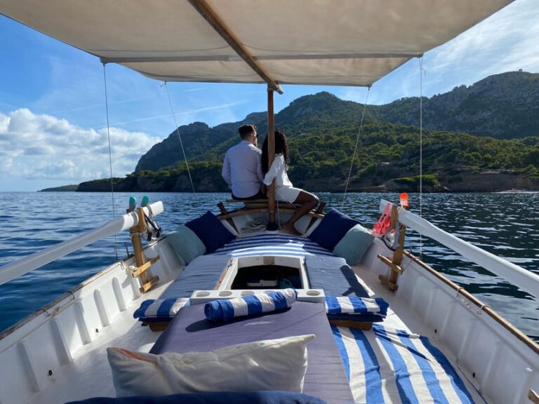 Alcudia, Private Tour: Scenic 2.5-Hour Boat Tour