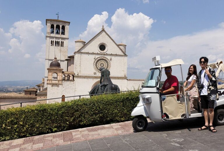Assisi: Grand Tour Tuk Tuk – Inglese & Spagnolo