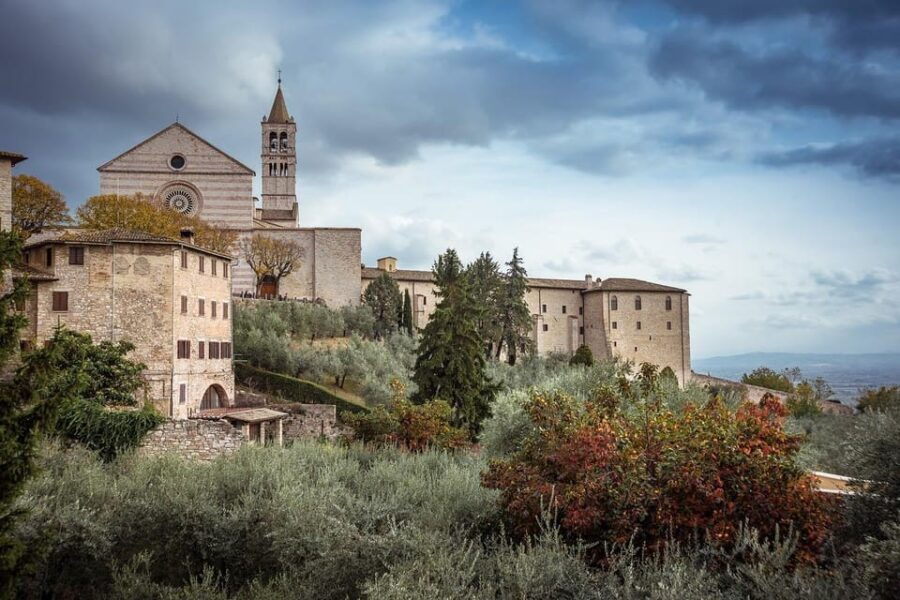 Assisi: Grand Tour Tuk Tuk - Italian Driver - Unique Experience Aboard the Ape Calessino