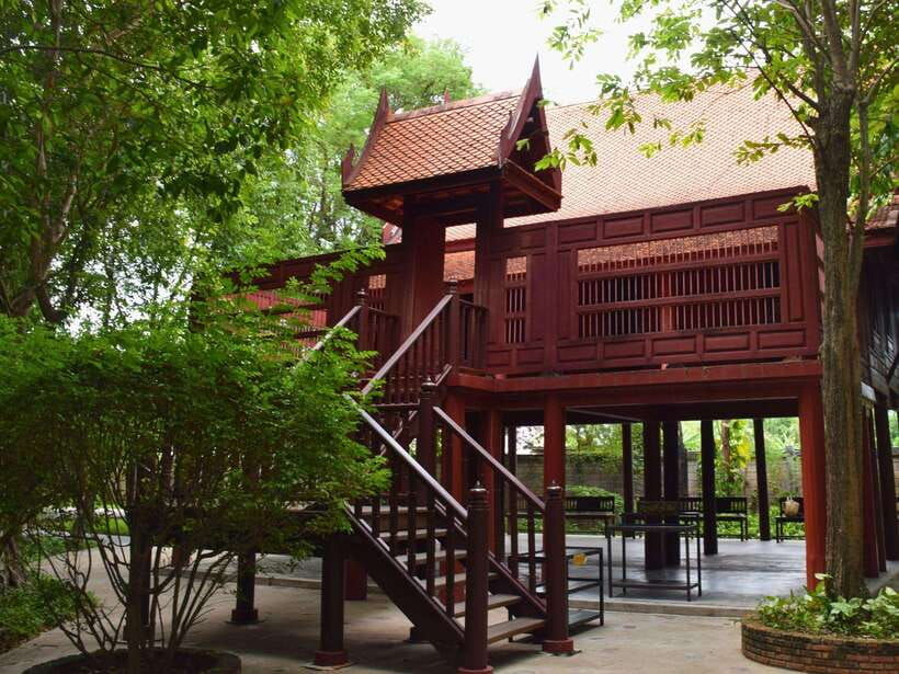 Bangkok: Floating Market, Dragon Temple, Na Satta Museum - Tour Overview and Pricing