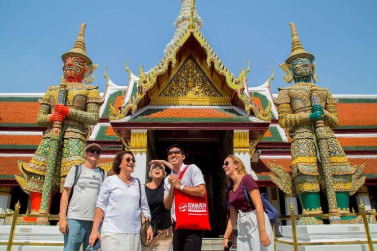 Bangkoks Highlights by Longtail Boat and on Foot