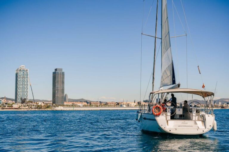 Barcelona: 1 Hour Sailing Tour in a Sailboat