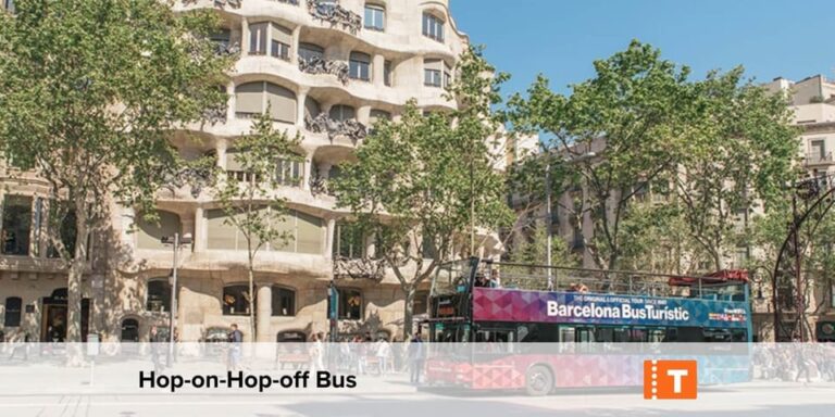 Barcelona: All-Inclusive City Card & Public Transport Option