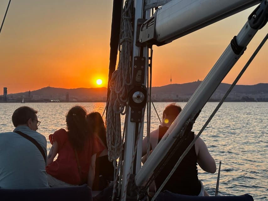 Barcelona: Boat Trip With Champagne - Booking Information