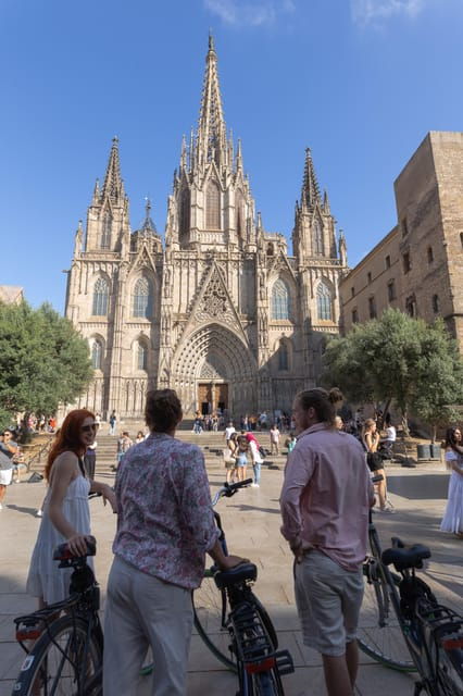Barcelona: City Highlights Bike Tour With Locals