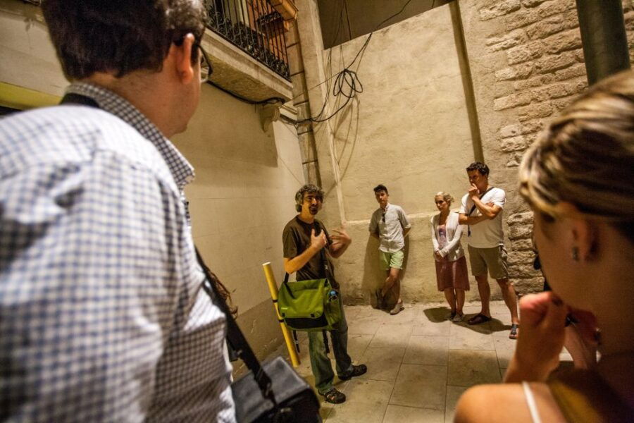 Barcelona: Dark History Night Walking Tour - Tour Overview and Details