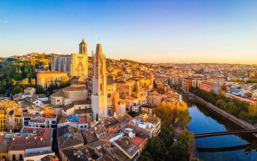 Barcelona: Girona Private Guided Tour by High-Speed Train - Overview of the Tour