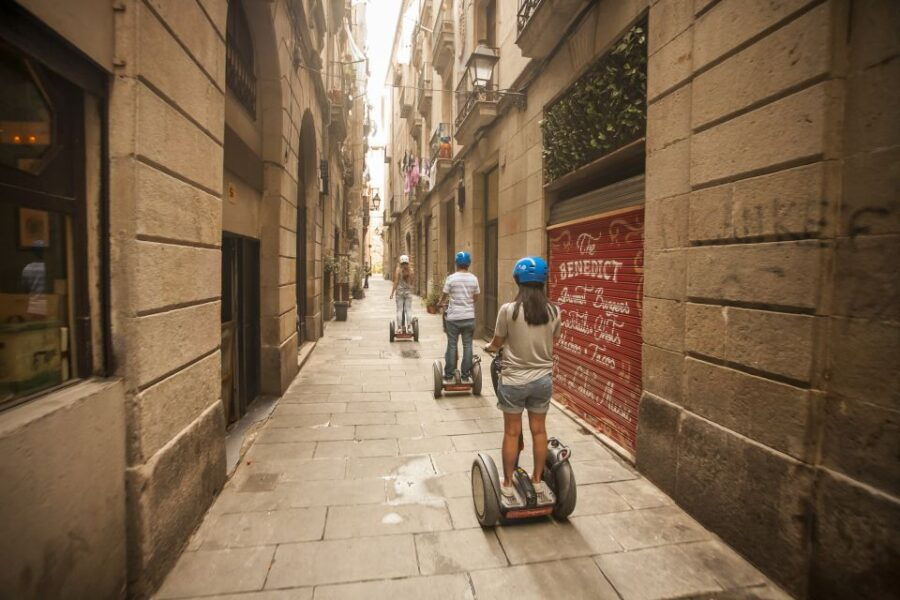 Barcelona: Old Port and Gothic Quarter Guided Segway Tour - Tour Overview