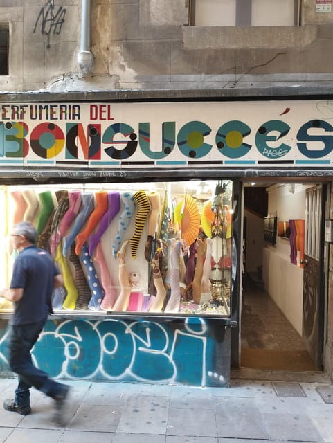 Barcelona: Old Town Historic Shops Guided Tour - Discovering Barcelonas Old Town Charm