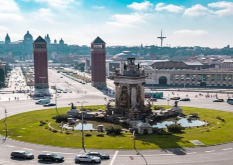 Barcelona: Private Tour Barcelona, Montjuic & Palau
