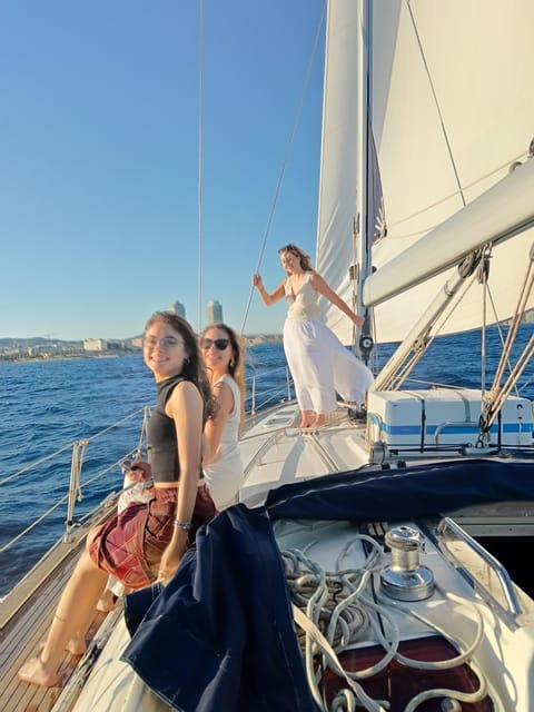 Barcelona: Sailing Tour