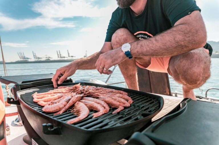 Barcelona: Sunset & Midday Sailing Experience