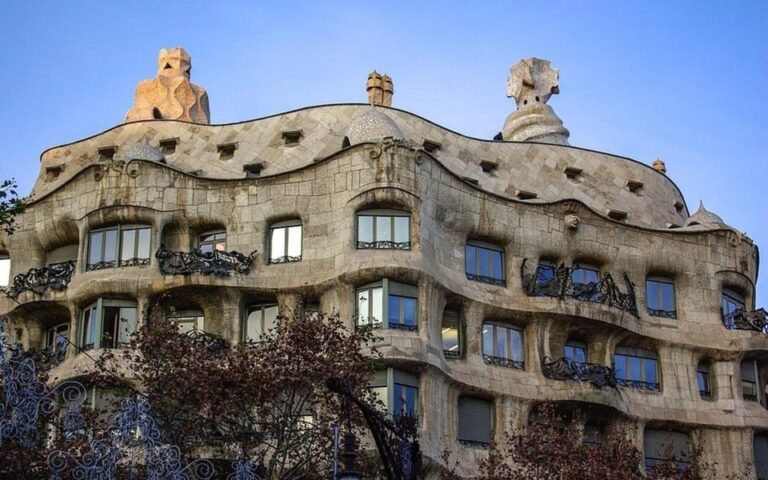 Barcelona:Private Full-Day Sightseeing Tour With Local Guide