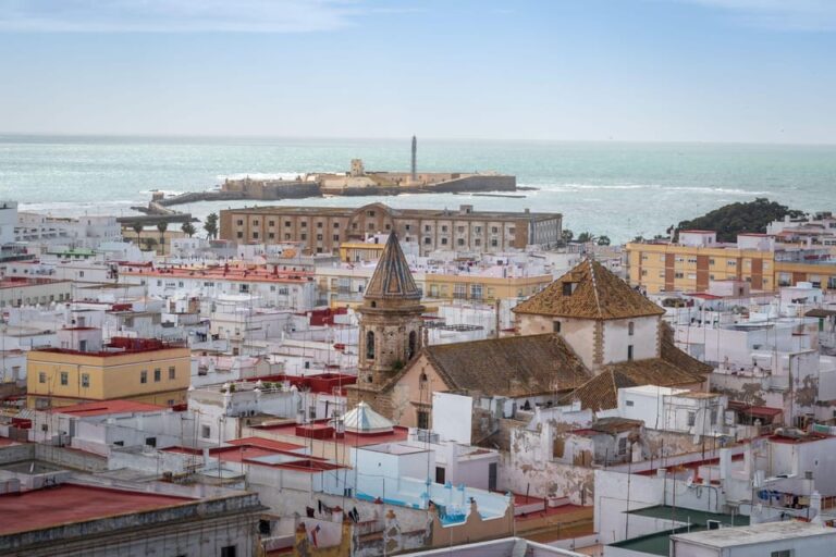 Cádiz Tuktuk Tour With Audioguide