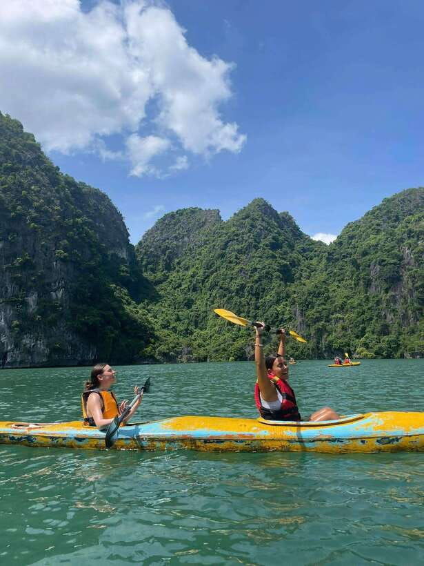 CAT BA ISLAND: FULL DAY SMALL GROUP BOAT TOUR LAN HA BAY