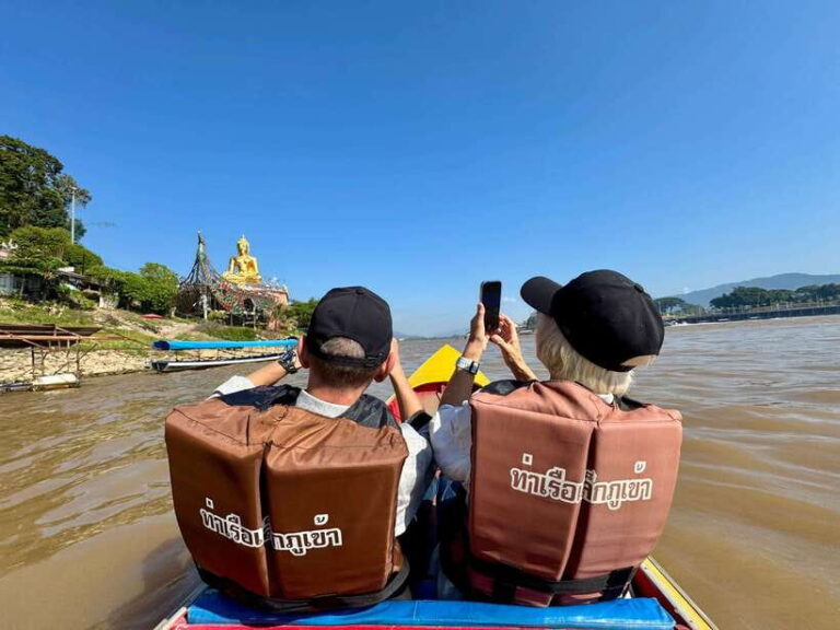 Chiang Rai: Golden Triangle & MaeKhong Private Boat Trip