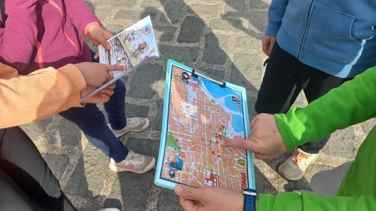 City Scavenger Hunt: Private Family-Friendly Activity