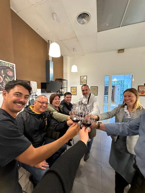 Class of Valencian Paella With Welcome Drinks and Tapas