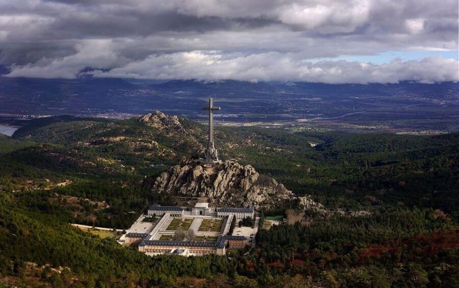 Escorial and Valley Private Tour With Driver - Tour Overview