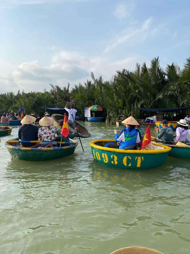 Exploring Hoi an Basket Boat Tour With Local People