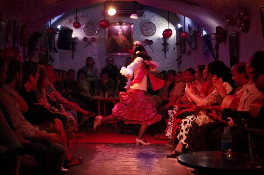 Flamenco Show: Zambra in Cuevas Del Sacromonte - Authentic Gypsy Zambra Performance