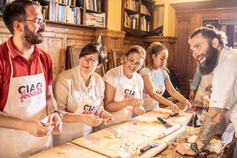 Florence: Pasta & Tiramisu Class With Market Shopping Option - Experience Overview of the Cooking Class