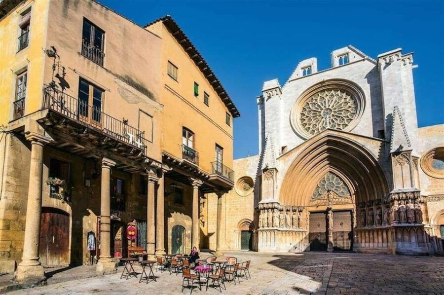 From Barcelona: PRIVATE Sitges & Tarragona Guided Tour - Included Services