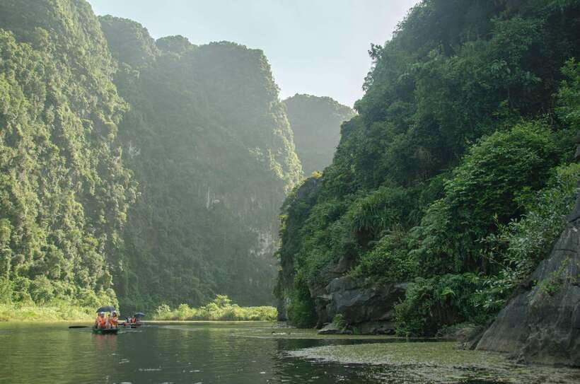 From Hanoi: Hoa Lu/Bai Dinh-Tam Coc/Trang An-Mua Cave Tours - Overview of the Ninh Binh Day Tour