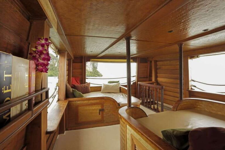From Phuket: Full-Day Phang Nga Bay Cruise With Meals