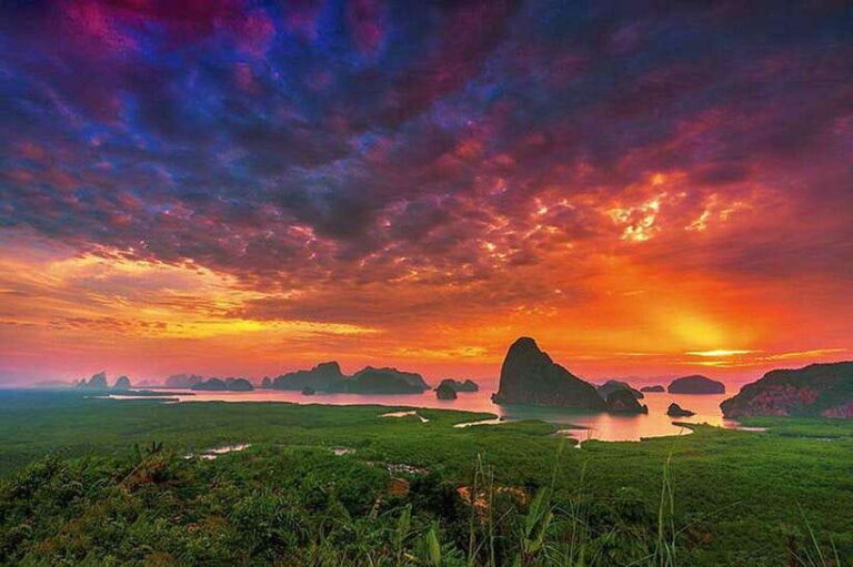 From Phuket: James Bond Sunset Boat Tour & Canoe Adventure