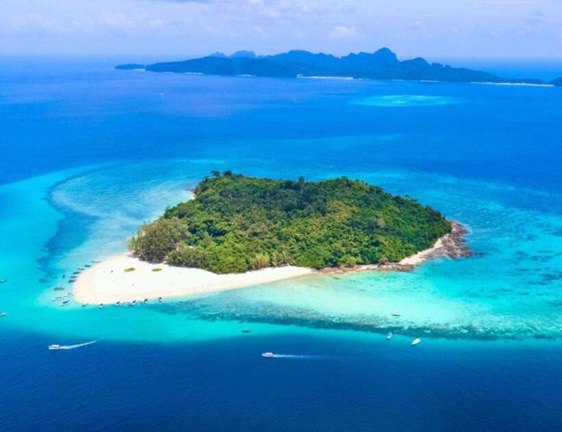 From Phuket : Private Speedboat Trip to Phi Phi and Bamboo - About the Private Speedboat Trip
