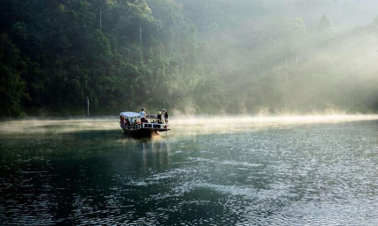 From Surat Thani : Khao Sok Private Boat Tour