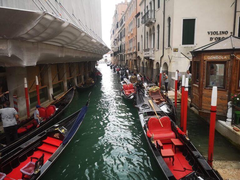 Gondola Ride & Venice Walking Tour