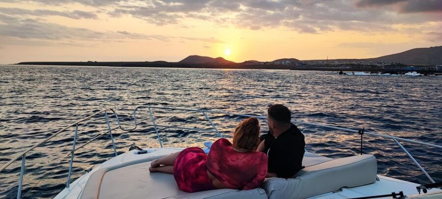 Gourmet Cruise at Sunset With Whale Watching - Tour Overview