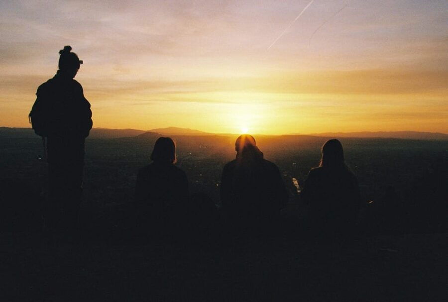 Granada: Albaicín and Sacromonte Sunset Tour & Flamenco Show - Tour Overview